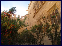 La Lonja de la Seda 29 - courtyard